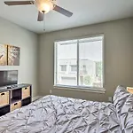 Luxury Downtown Moab Townhome With Pool Access!