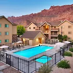 5L Top Floor Redcliff Condo