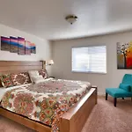 5L Top Floor Redcliff Condo