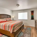 6B Cozy Moab Redcliff Condo, Pool & Hot Tub