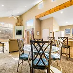 Rim Village D4