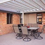 Bowen Motel