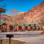Sun Outdoors Arches Gateway