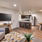 2G New Moab Redcliff Condo, Pool & Hot Tub