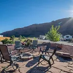 Redrock Moab Tiny House W Loft Site 7