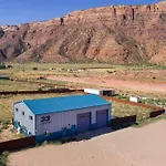 Big Blue - Moab\'S Adventure Basecamp!