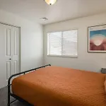 6E Family Friendly Redcliff Condo, Pool & Hot Tub