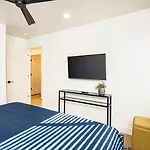 Near Downtown Stylish 2Br With Amazing Patio - 3