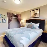 Downtown Cozy Home Base - Purple Sage 8