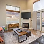 Rim Village Unit C4