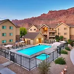 6G Moab Redcliff Condo Pool & Hot Tub