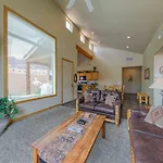 Rim Village I2