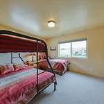 Rim Village T2