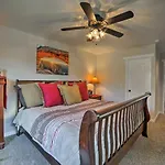 Mountain-View Moab Home With Pool And Hot Tub Access!