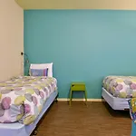 Inn 3 - Downtown 1 Bedroom Unit, Sleeps 6 With Shared Hot Tub