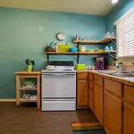 Inn 3 - Downtown 1 Bedroom Unit, Sleeps 6 With Shared Hot Tub
