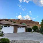 Cw343 - Great Downtown Location With A Private Hot Tub