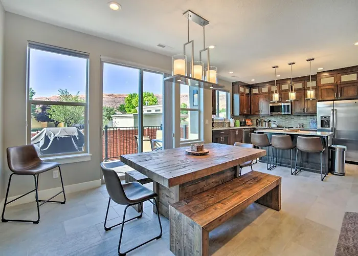Luxury Moab Vacation Rental With Pool Access!