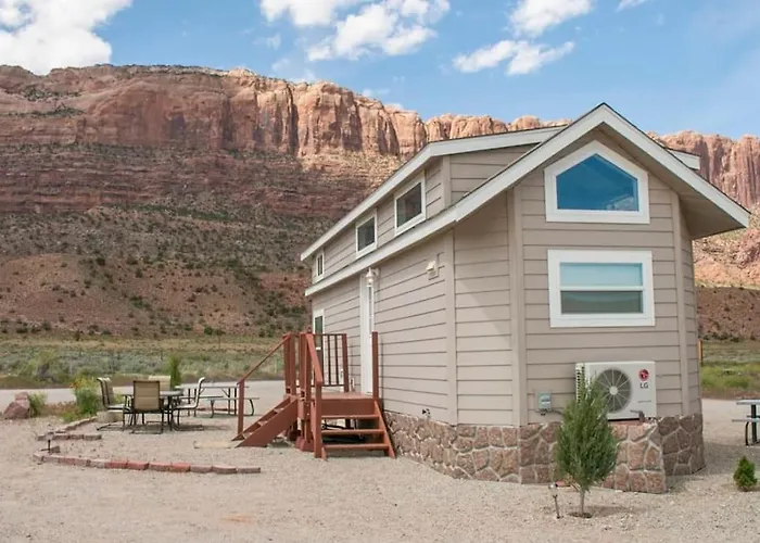 Redrock Moab Tiny House W Large Loft Site 8