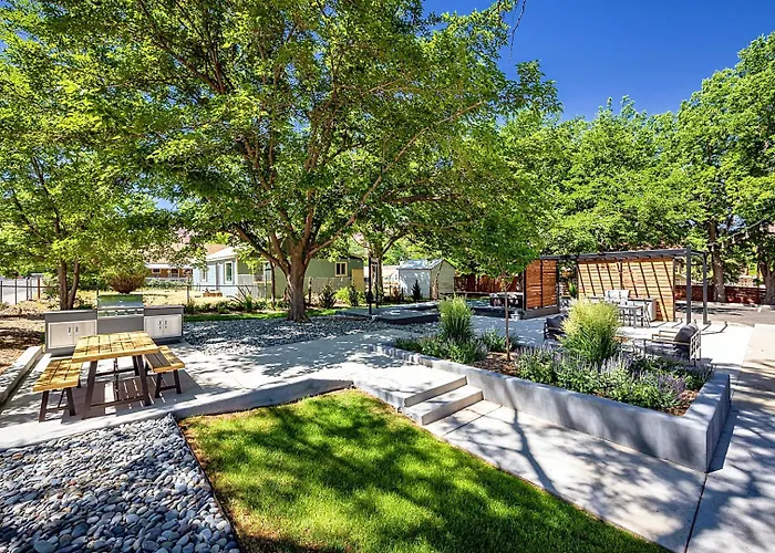 Near Downtown Stylish 2Br With Amazing Patio - 5