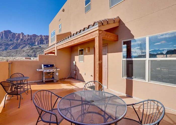 Moab Townhome With Patio, Near Arches National Park!