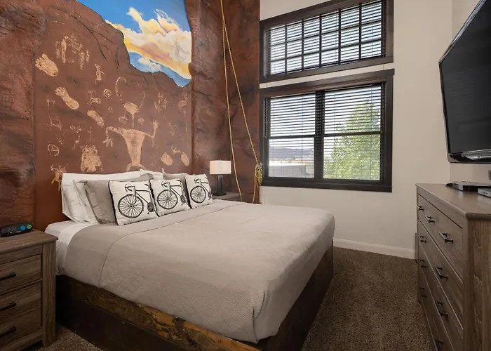 Unique Downtown Rental - La Dolce Vita Villas #5