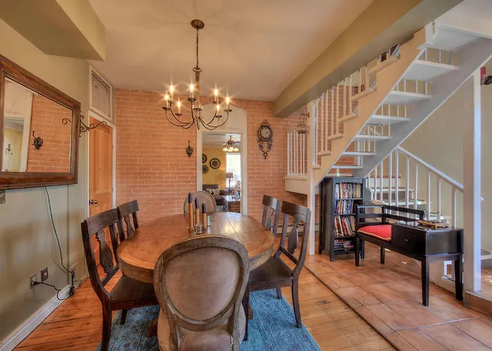 Cali Cochitta Vacation Rentals