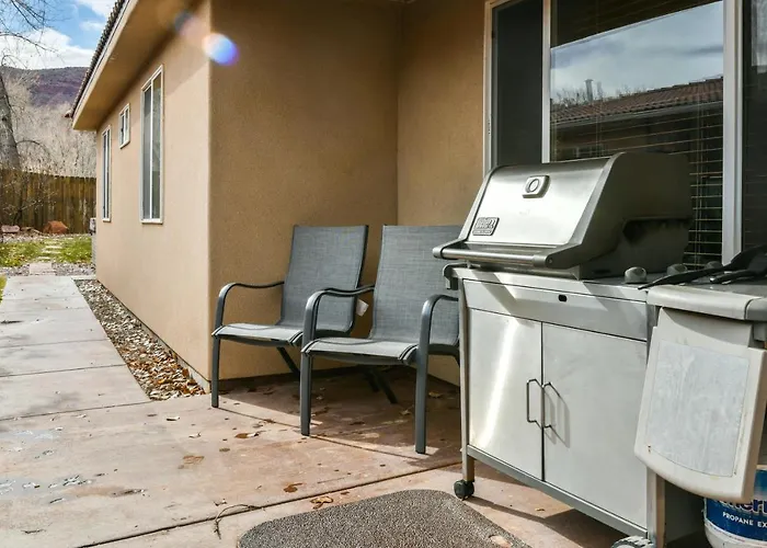 Cw343 - Great Downtown Location With A Private Hot Tub