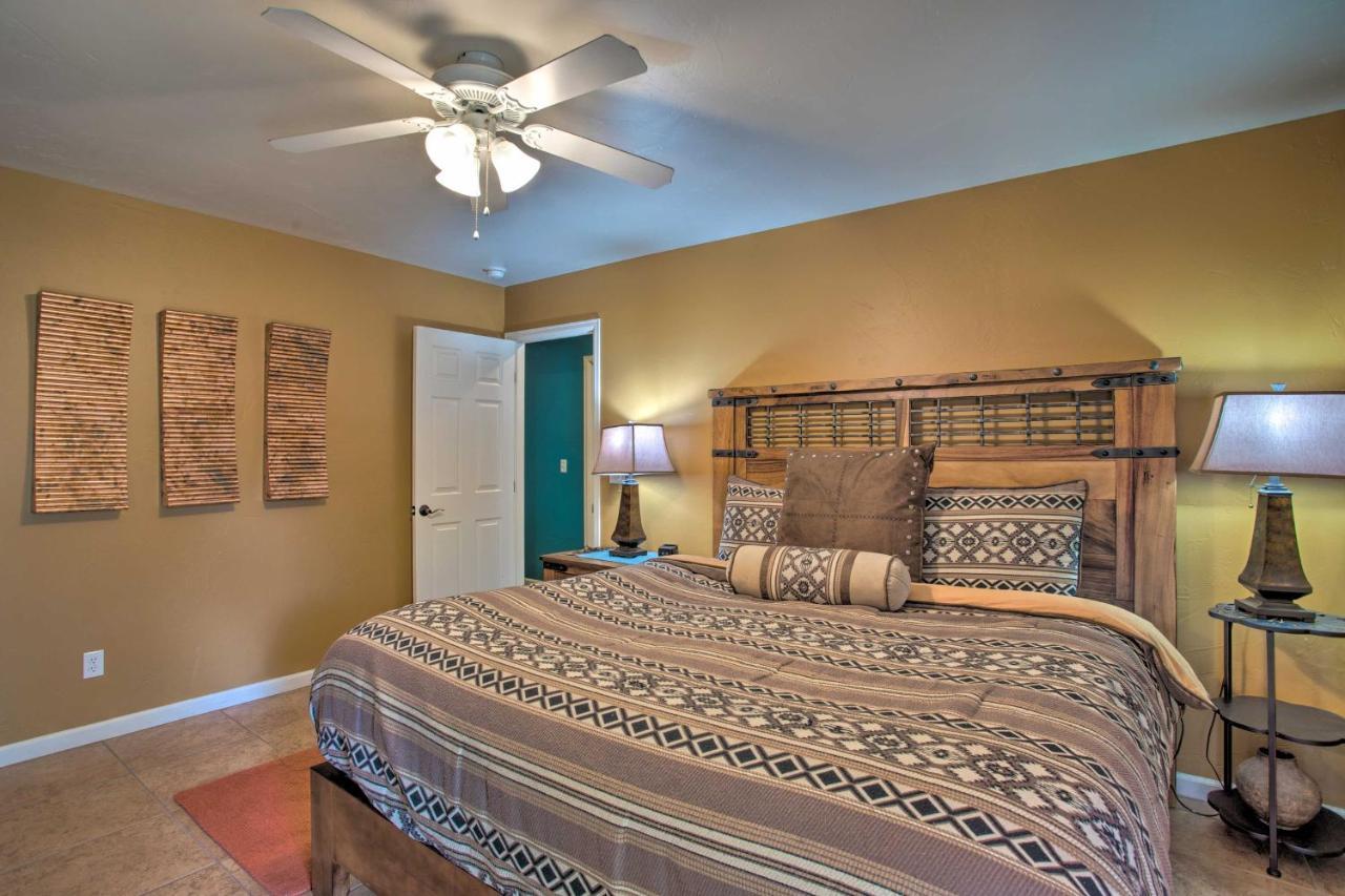 Modern Townhome With Shared Pool And Hot Tub! *