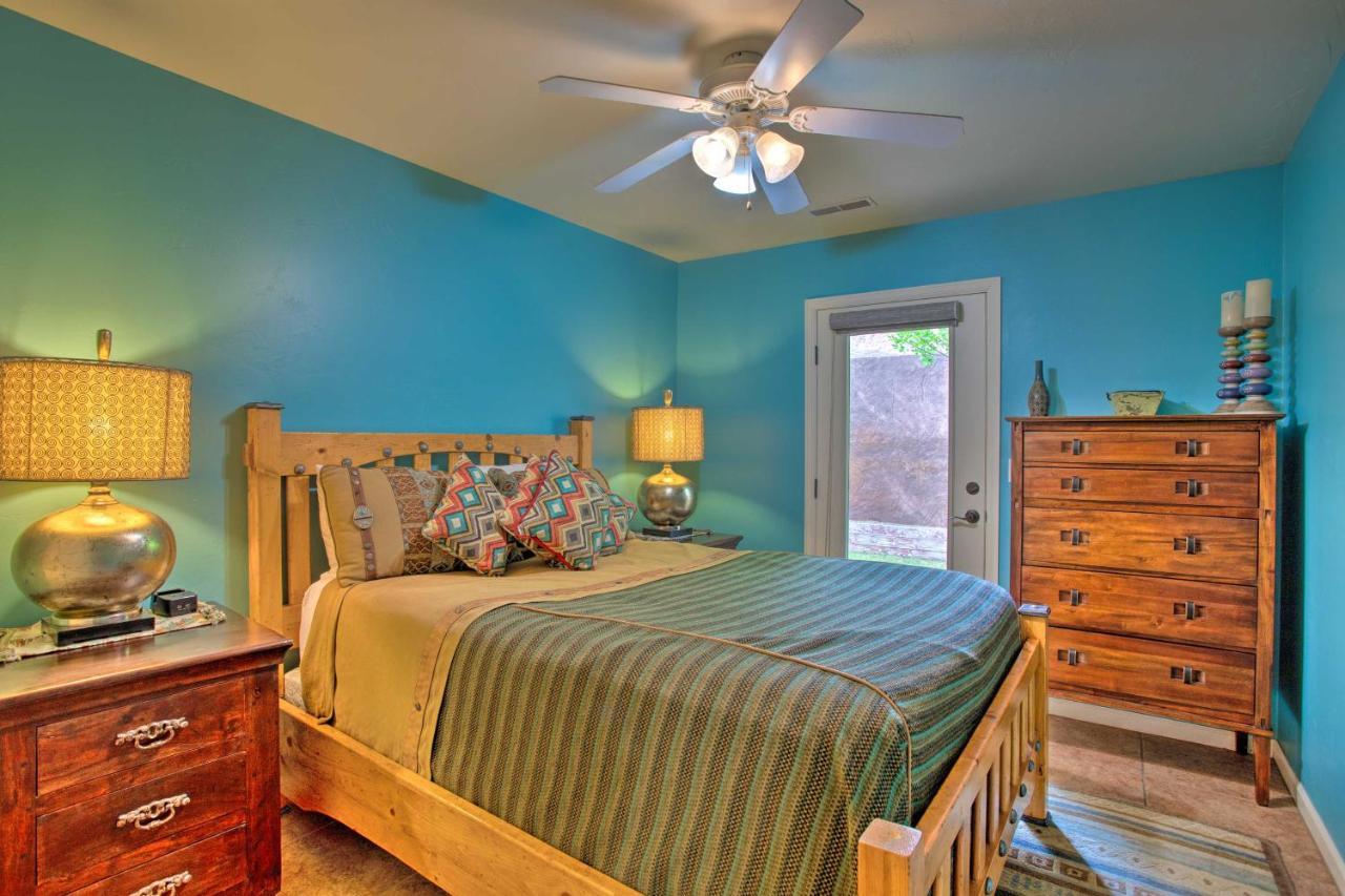 Modern Townhome With Shared Pool And Hot Tub! *