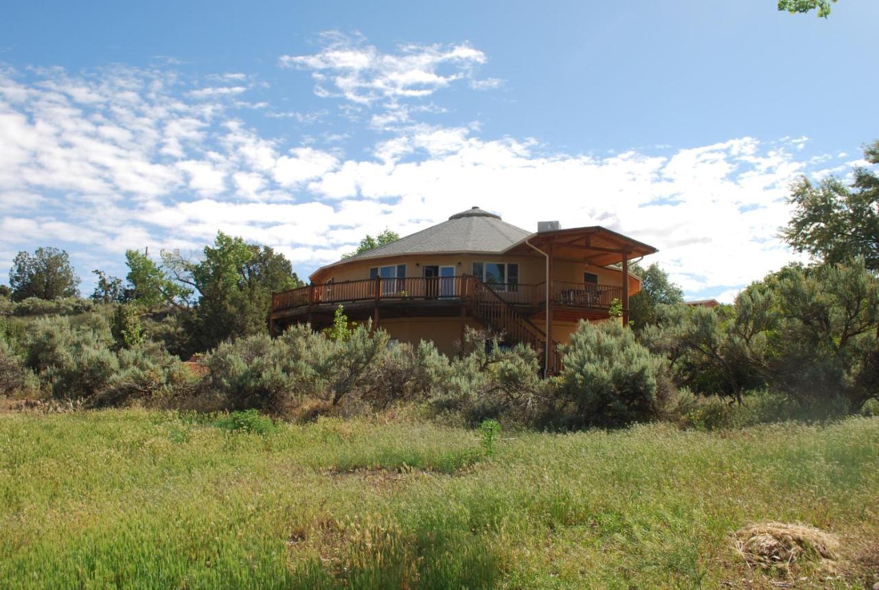 Red Moon Bed & Breakfast