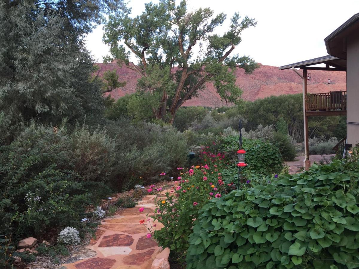 Red Moon Bed & Breakfast *