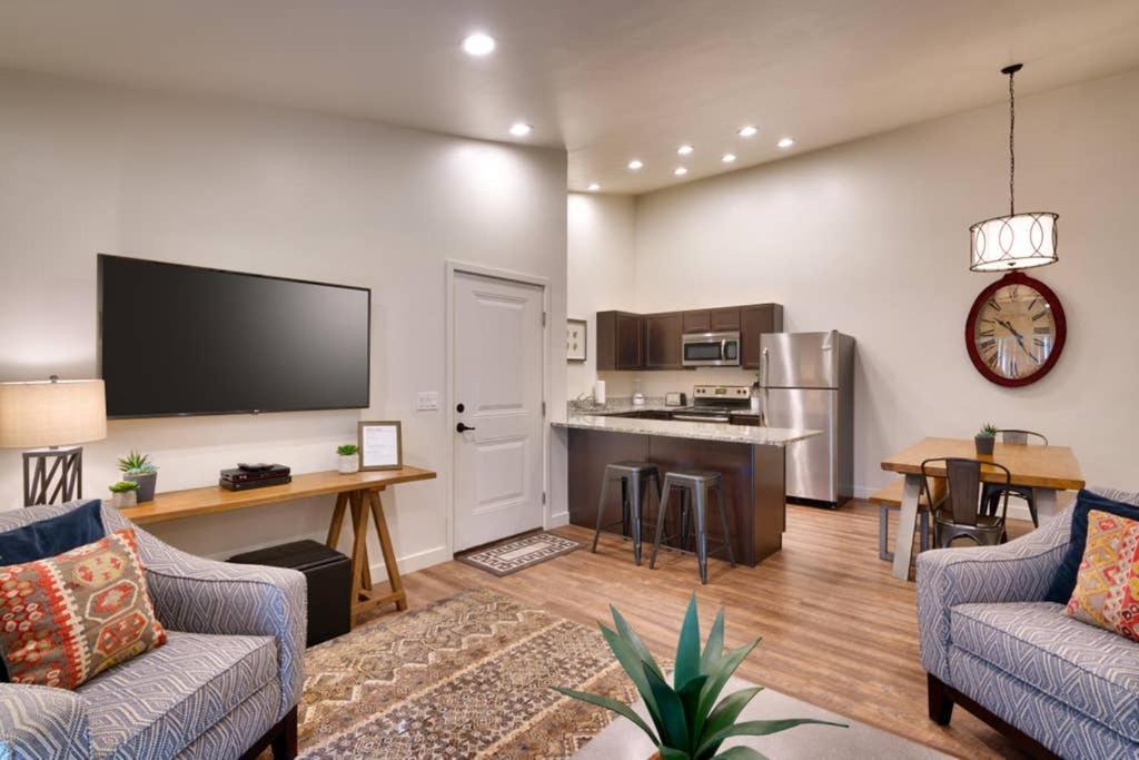 Apartment 2i Spacious Floor Redcliff Moab