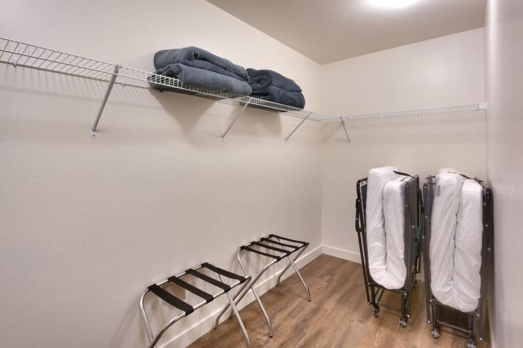 2l Floor Redcliff Apartment