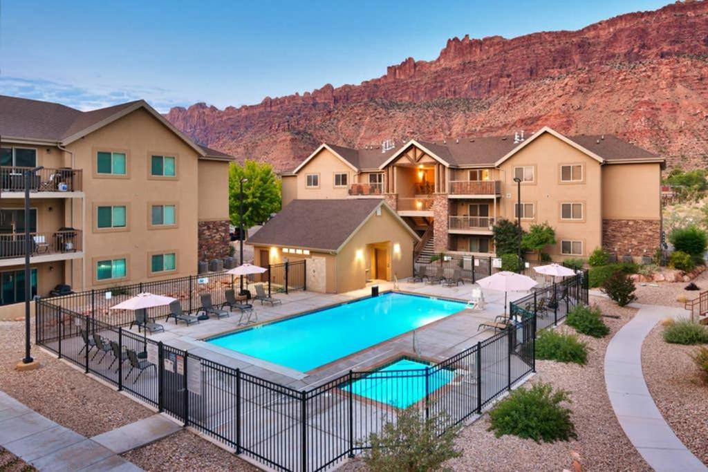 5h Our Redcliff Condo, Pool & Hot Tub Moab