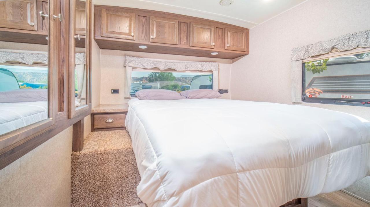 Apartment Outdoor Glamping Rockwood Trailer Ok28 *