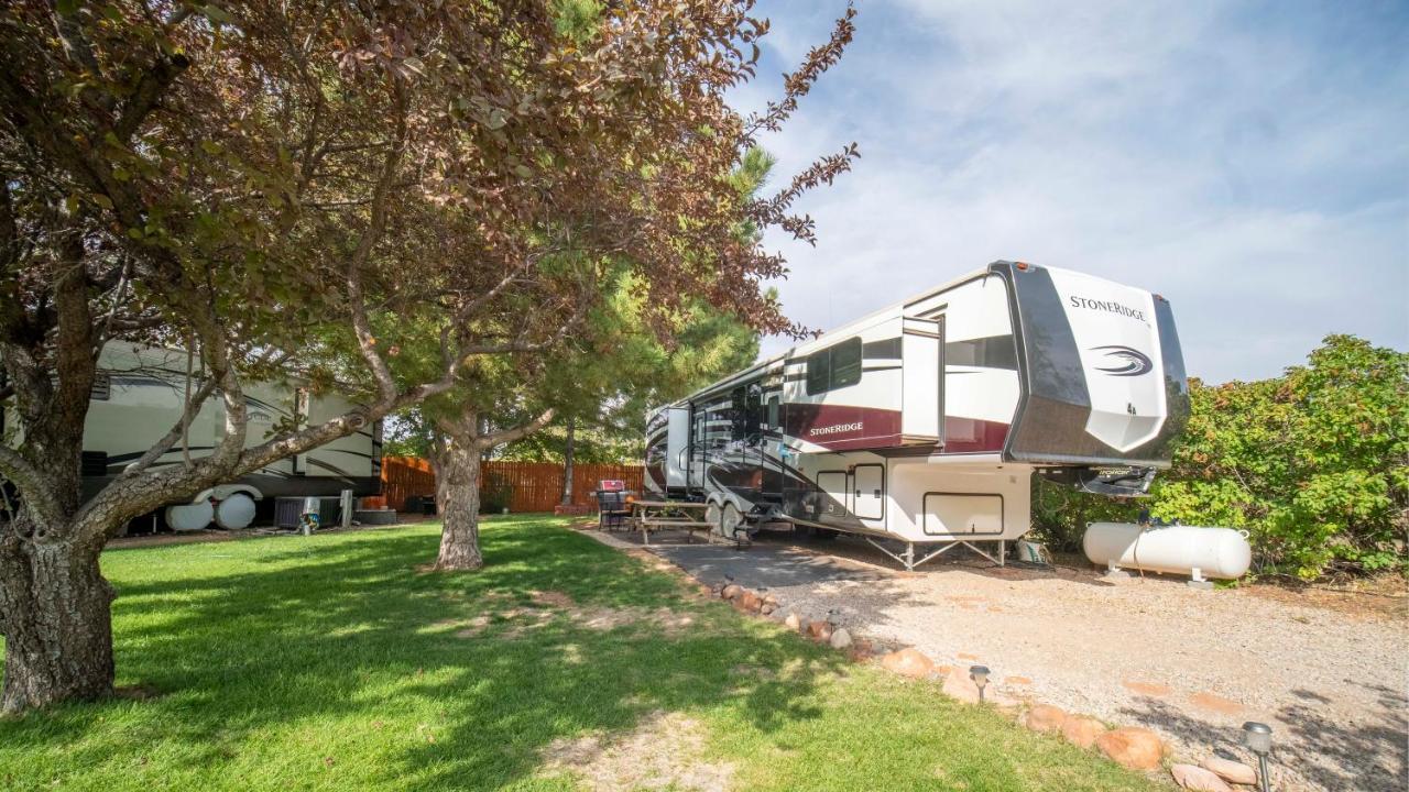 Outdoor Glamping Large 5th Wheel Setup Ok4a * Moab