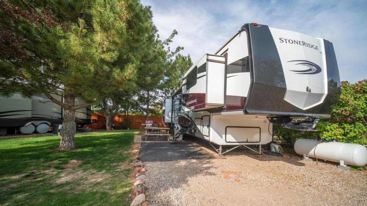 Apartment Outdoor Glamping Large 5th Wheel Setup Ok4a *