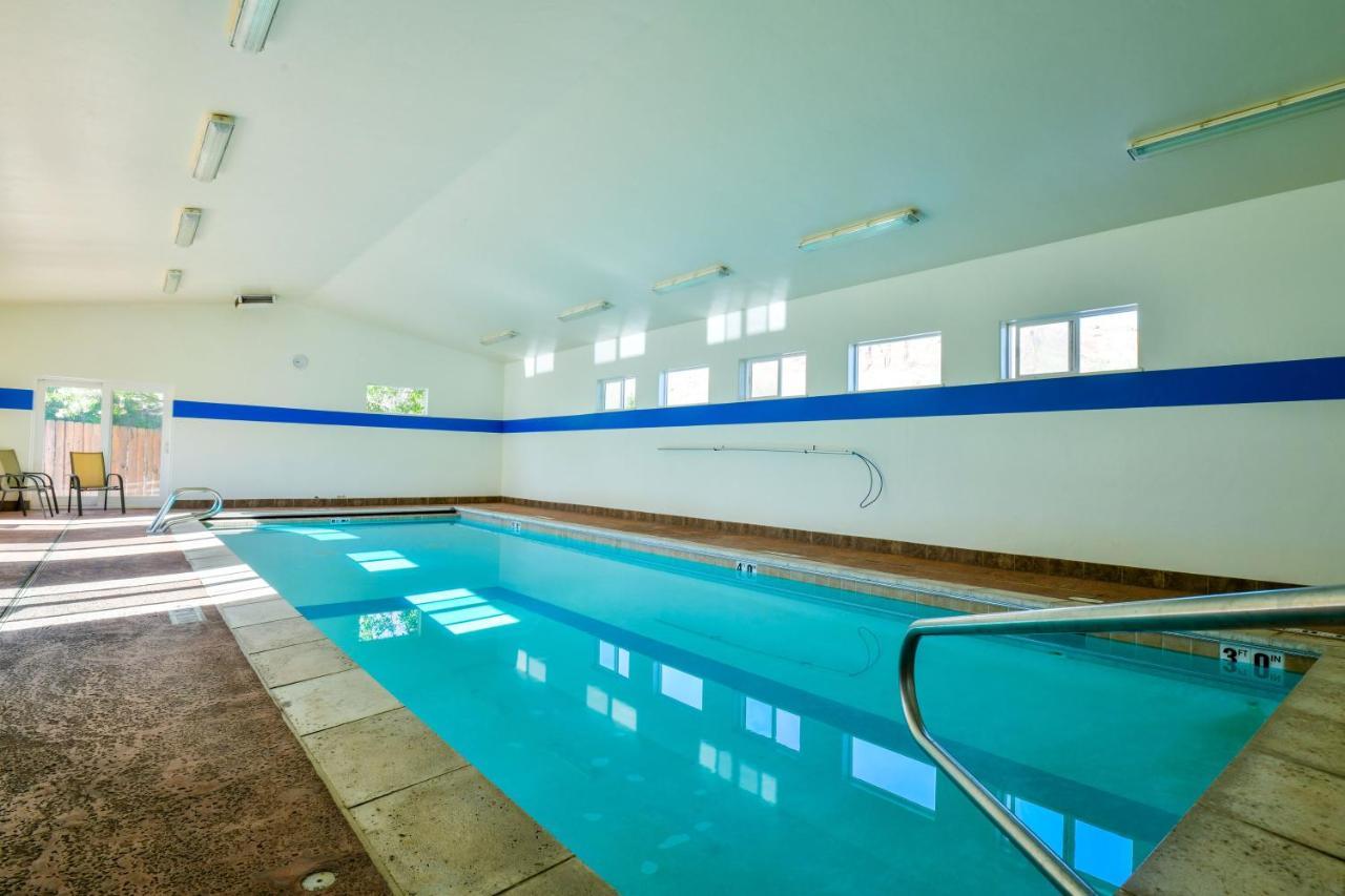 Holiday home Cw343 - Great Downtown Location With A Private Hot Tub *