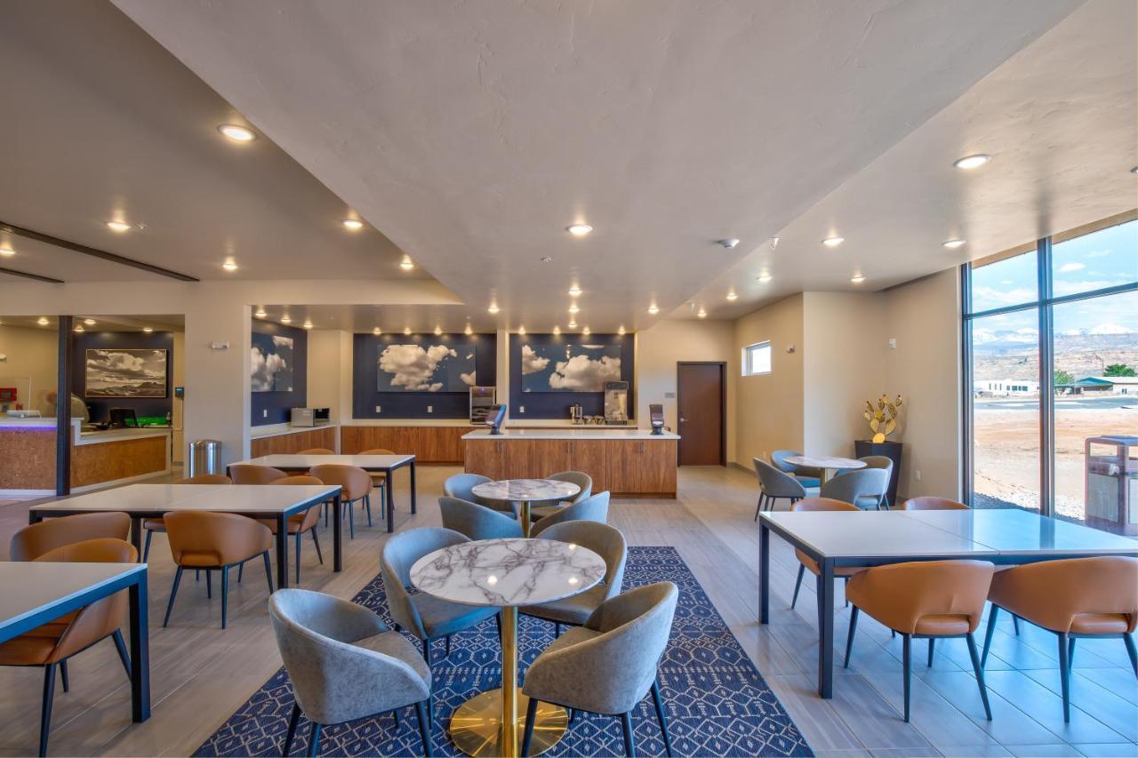 Hotel Scenic View & 3*