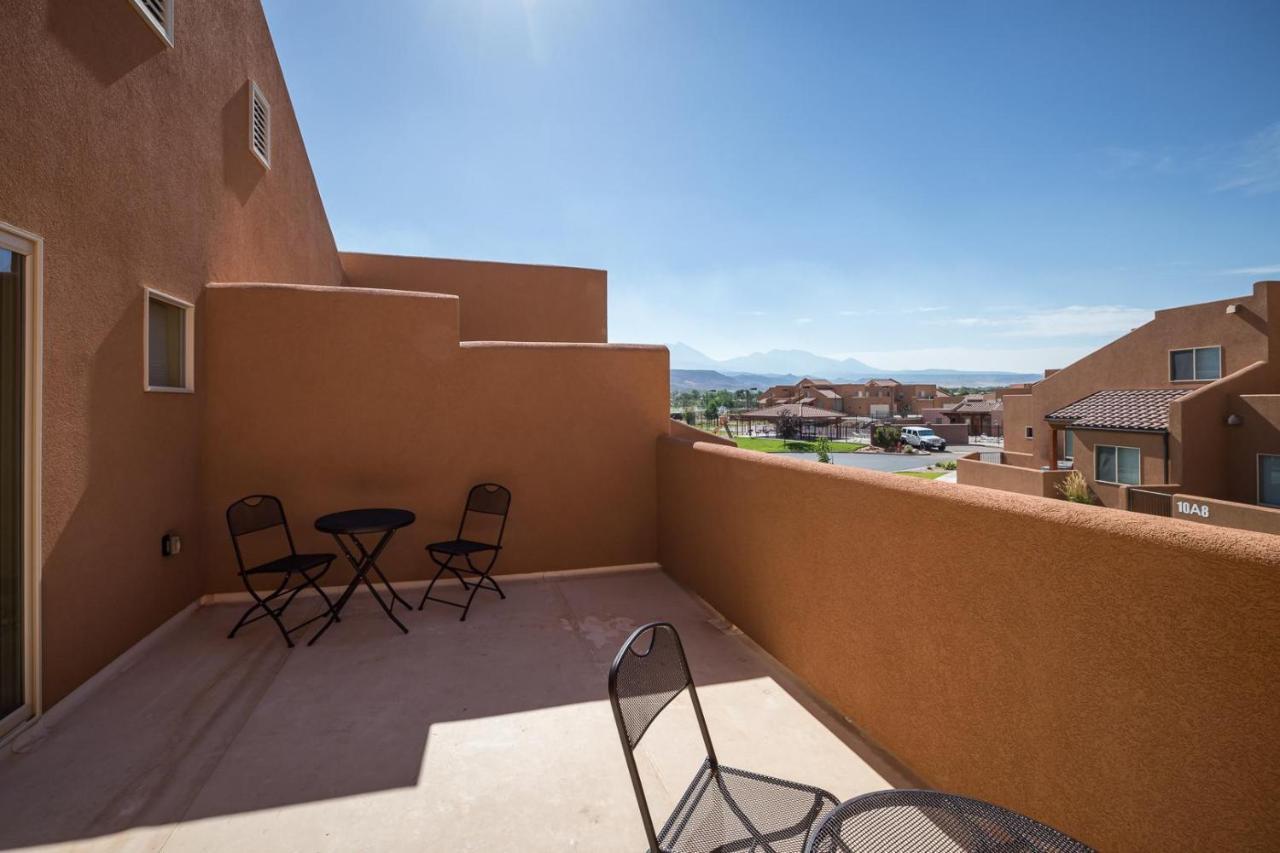 Rim Village Vista Unit 11a4 *