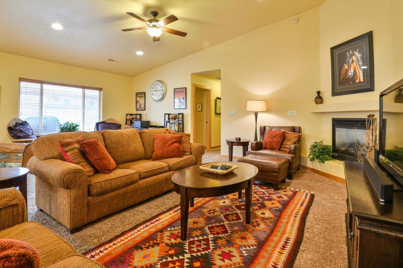 Cw343 - Great Downtown Location With A Private Hot Tub Holiday home *