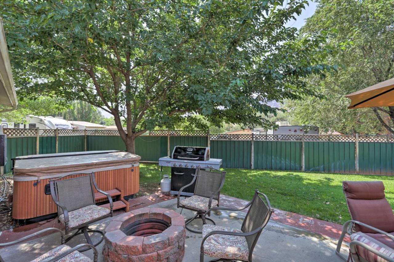 Holiday home Red Rock Rambler With Hot Tub And Views! Moab