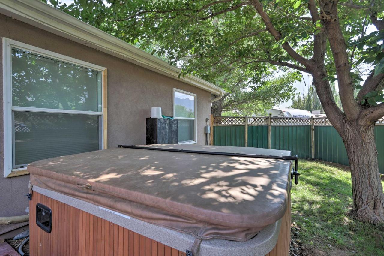 Holiday home Red Rock Rambler With Hot Tub And Views!