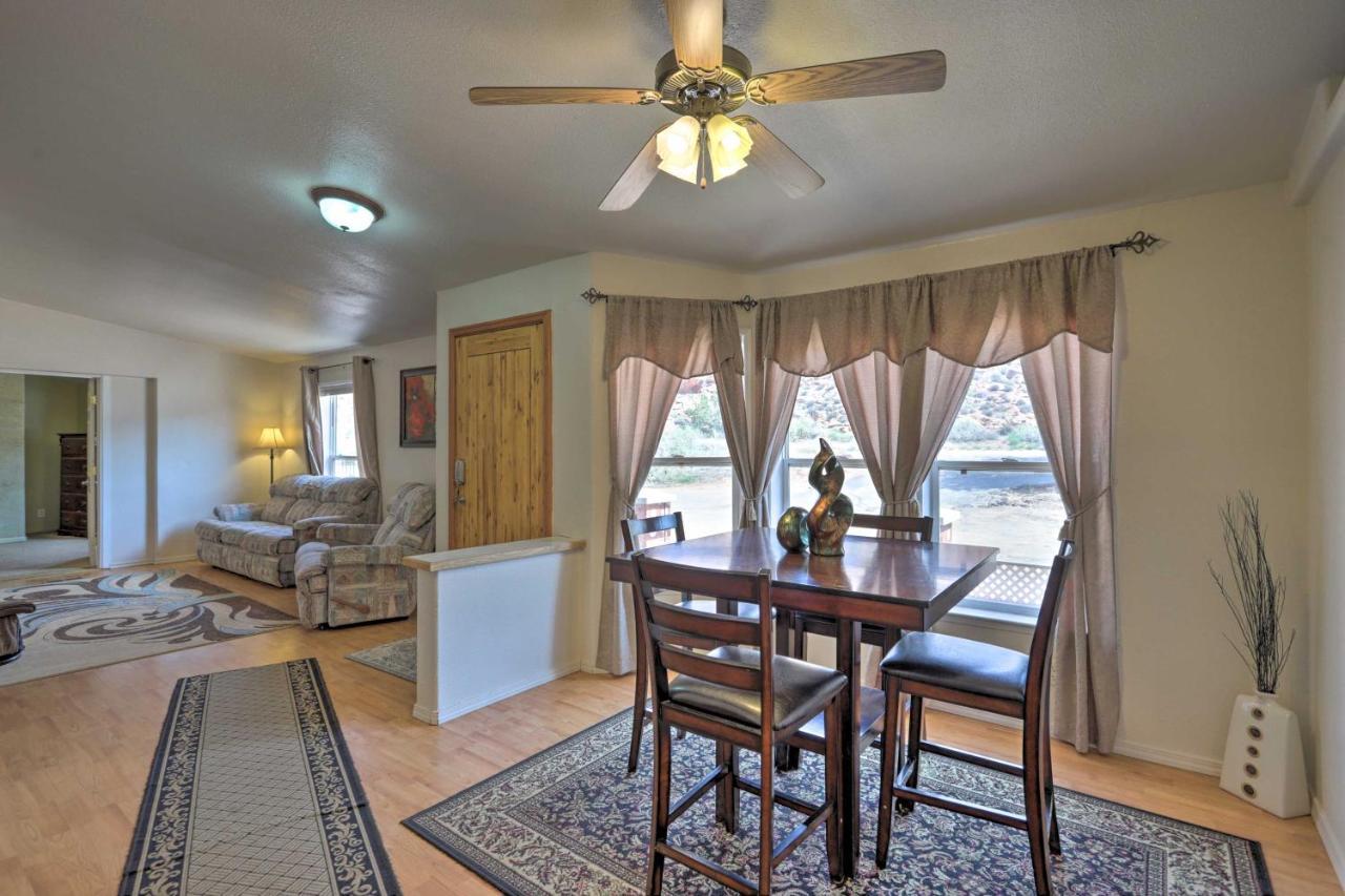 Red Rock Rambler With Hot Tub And Views!