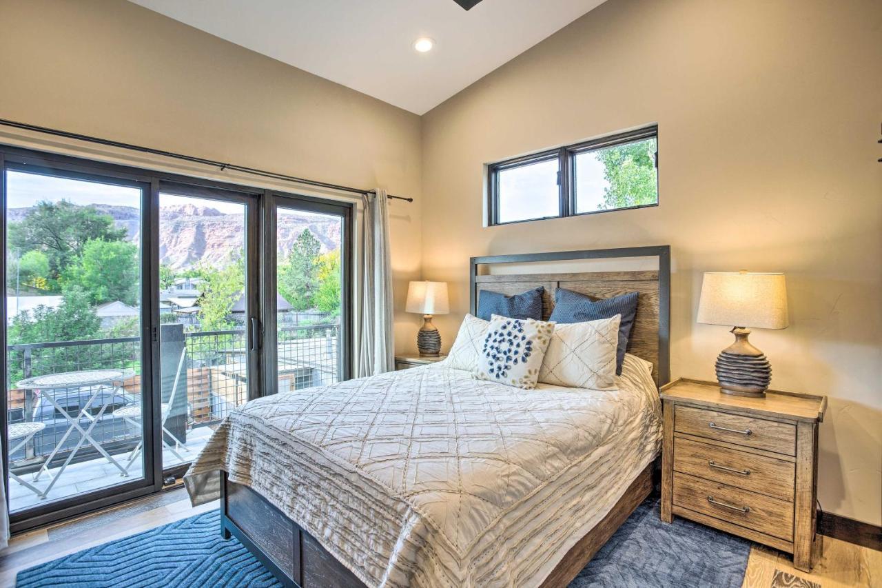 Sleek And Modern Townhome, 3 Blocks To Main St! Holiday home *