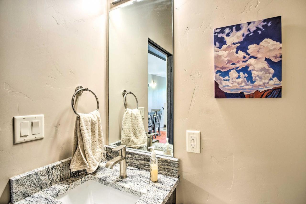 Sleek And Modern Townhome, 3 Blocks To Main St! *