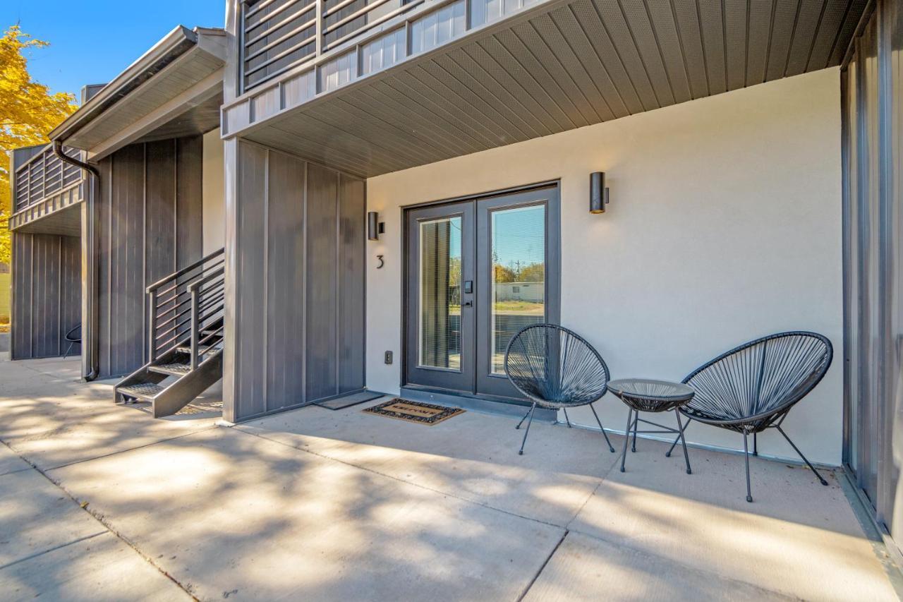 Modern Mesa 1 Hotel *