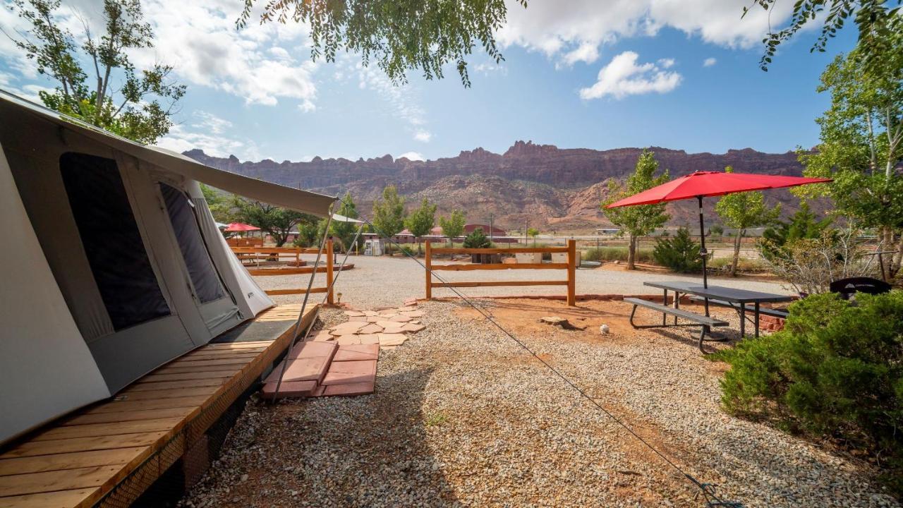 Funstays Glamping Setup Tent In Rv Park #1 Ok-t1 Campsite *