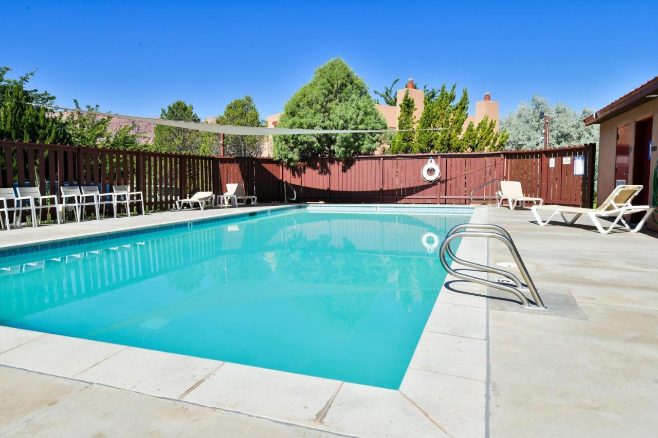 New Listing - Solano Vallejo 3246 In The Beautiful Red Rock Canyons Of * Moab